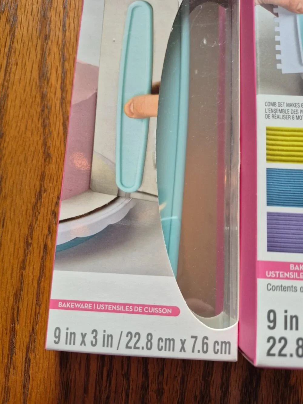 Celebrate it cake icing comb and smoother